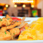 Pollo-saltado-con-tallarines-a-la-Huancaína Pollo-saltado-con-tallarines-a-la-Huancaína